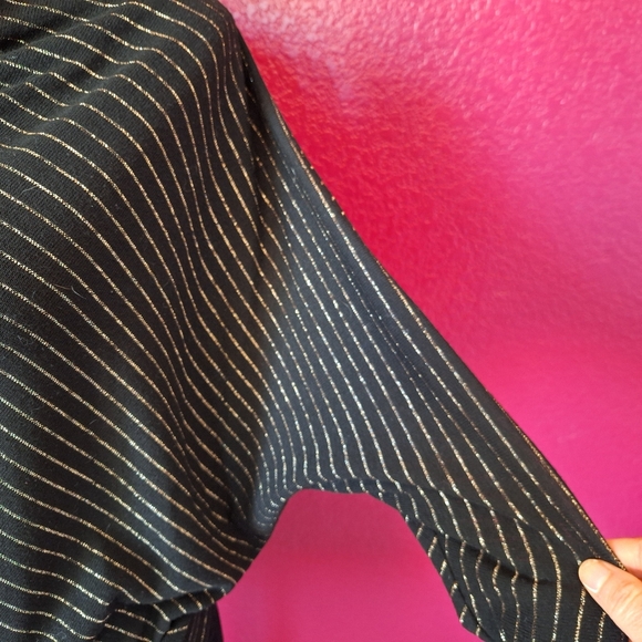 Jennifer Lopez Cowl Neck Sweater Black and Metallic top women's Medium - Picture 6 of 7